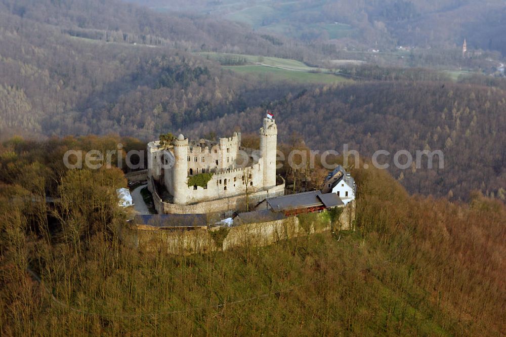 Bensheim - Auerbach from the bird's eye view: Blick auf die Burg Auerbach in Bensheim-Auerbach in Hessen. Heute wird auf der Burgruine aus dem 13. Jahrhundert Erlebnisgastronomie mit Ritterturnieren und mittelalterlichen Spielen angeboten. View to the castle Auerbach in Bendersheim-Auerbach in Hesse. Today the castle ruin from the 13. century is used for experience catering trade with jousts and medieval plays.