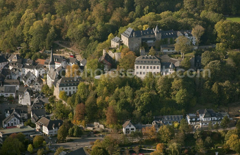 Aerial photograph Blankenheim - Look at the Blankenheim castle, which was rebuilt and altered during centuries. Nowadays a part of the castle is used as a youth hostel