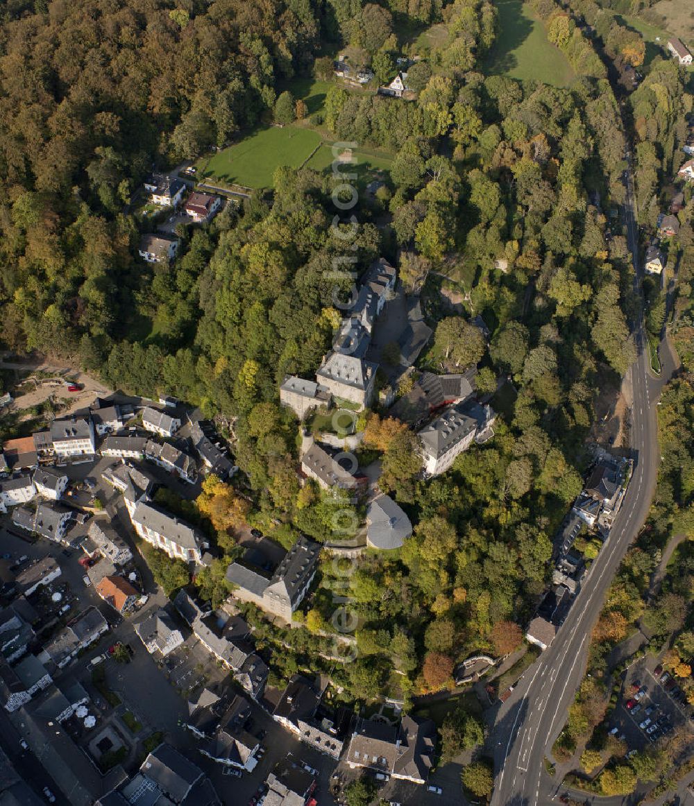 Blankenheim from the bird's eye view: Look at the Blankenheim castle, which was rebuilt and altered during centuries. Nowadays a part of the castle is used as a youth hostel