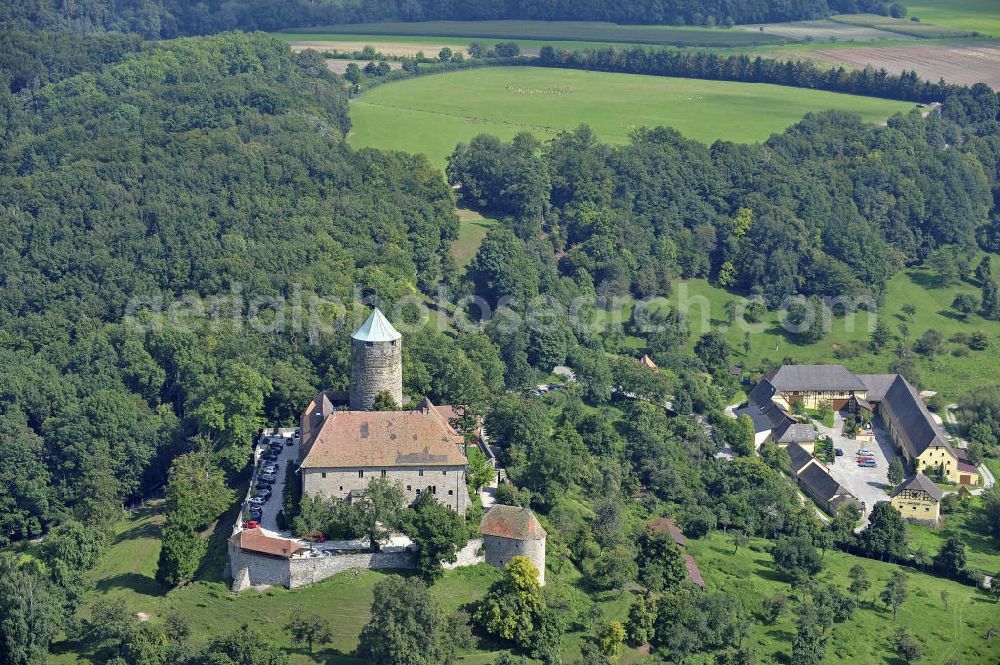 Colmberg from the bird's eye view: Blick auf die Burg Colmberg. Die Burg wurde im 12. Jahrhundert zur kaiserlichen Reichsburg ausgebaut. Heute wird auf der Burg ein Hotel betrieben. View of the Castle Colmberg. The castle was expanded in the 12th Century as a imperial castle. Today the castle is a hotel.