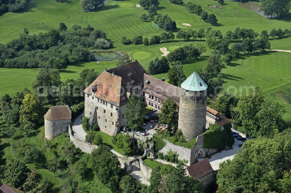 Colmberg from above - Blick auf die Burg Colmberg. Die Burg wurde im 12. Jahrhundert zur kaiserlichen Reichsburg ausgebaut. Heute wird auf der Burg ein Hotel betrieben. View of the Castle Colmberg. The castle was expanded in the 12th Century as a imperial castle. Today the castle is a hotel.