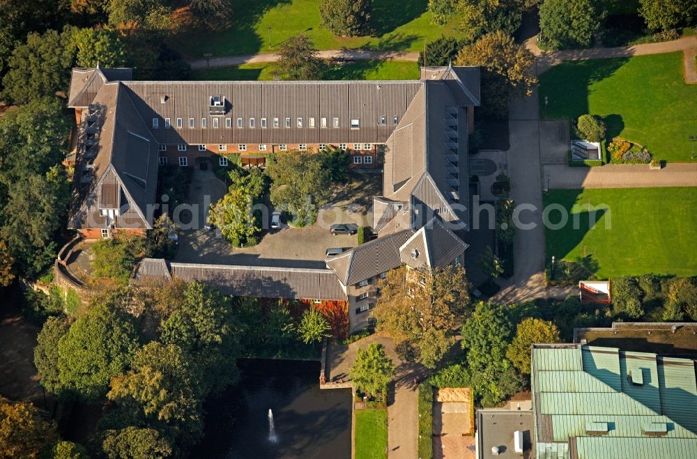 Aerial image Dinslaken - View of the castle Dinslaken in the state of North Rhine-Westphalia