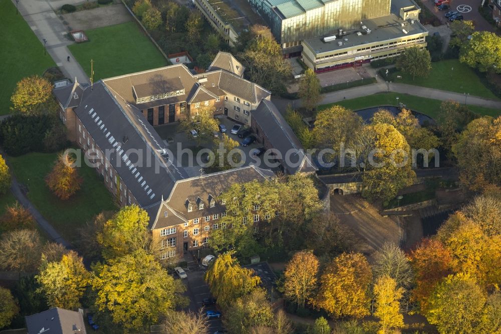 Aerial photograph Dinslaken - Castle Dinslaken in the Ruhr area in North Rhine-Westphalia