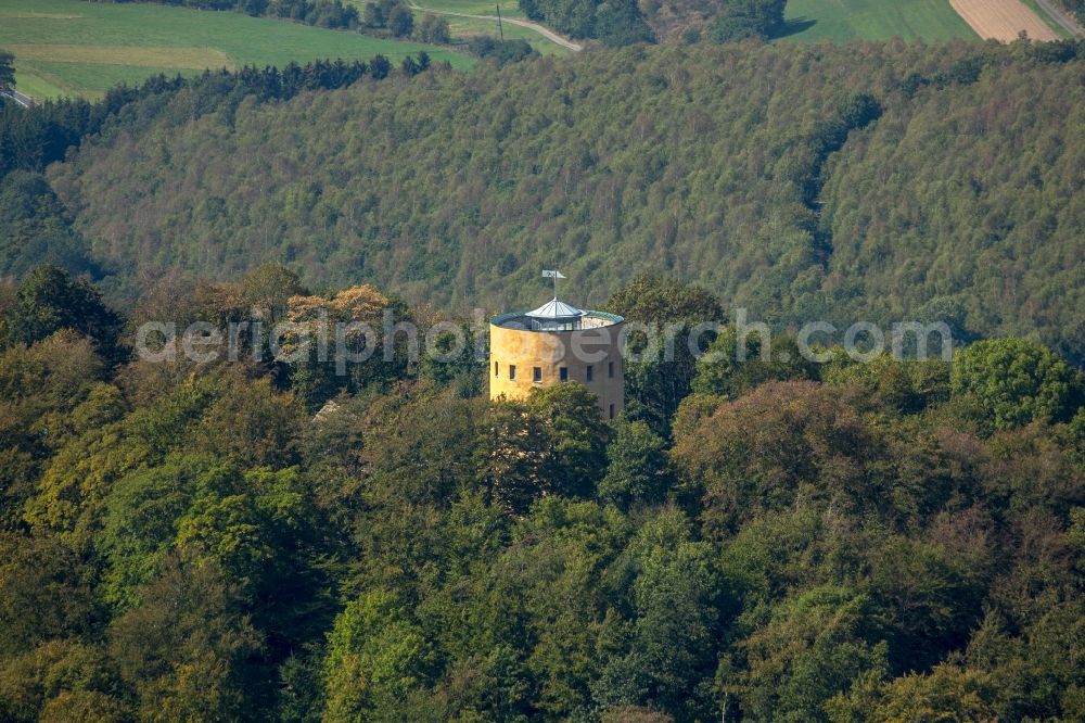 Aerial image Hilchenbach - Castle of the fortress Gingsburg in Hilchenbach in the state North Rhine-Westphalia, Germany