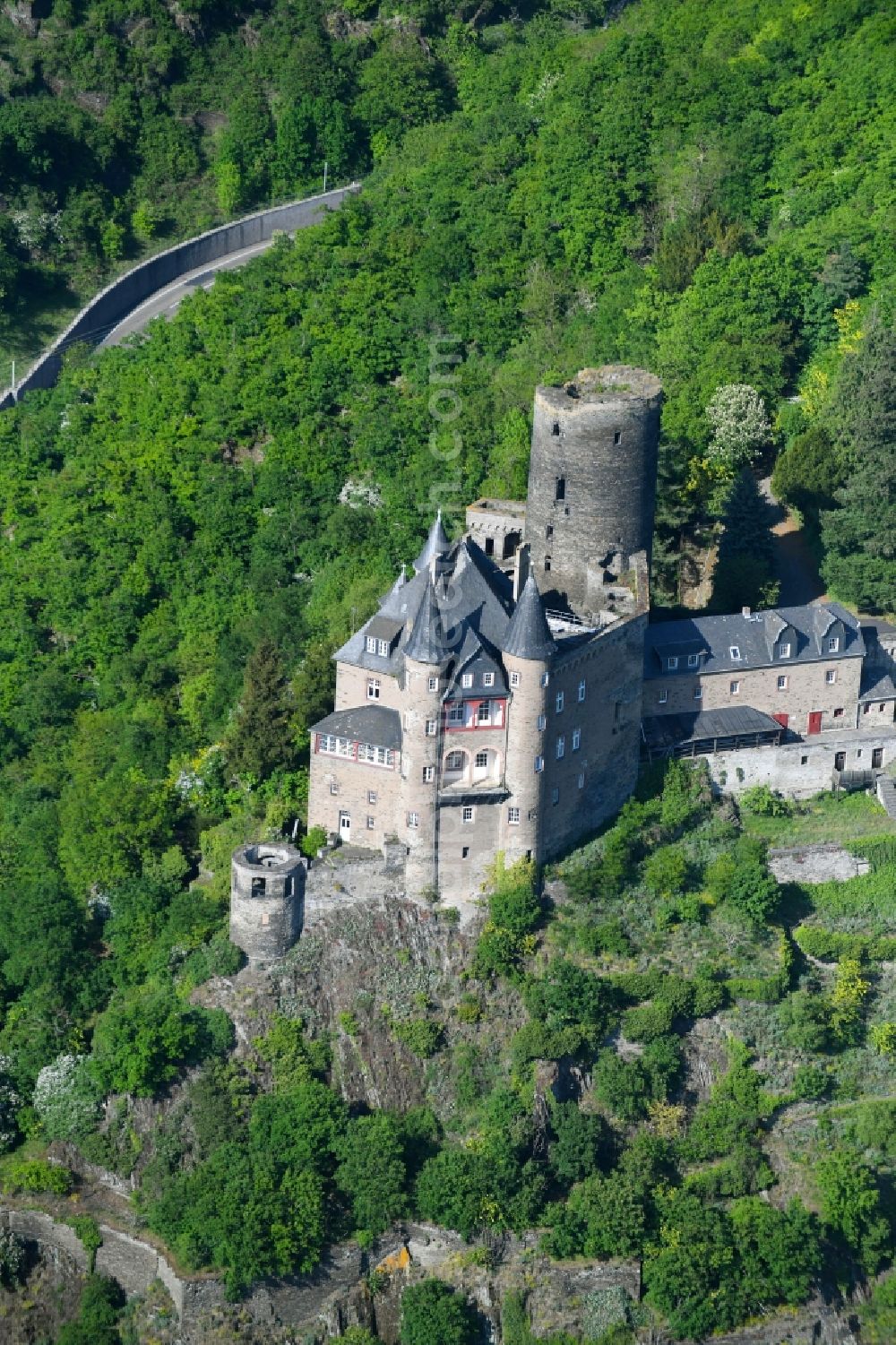 Aerial image Sankt Goarshausen - Castle of the fortress Katz Castle in Sankt Goarshausen in the state Rhineland-Palatinate, Germany