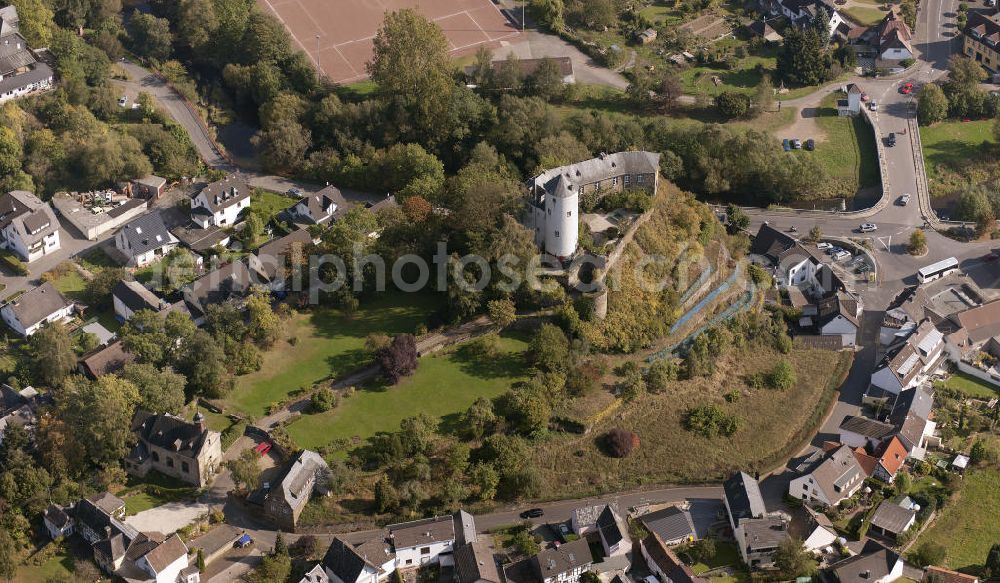 Aerial photograph Bad Neuenahr - The castle Kreuzberg is located on a rock cone that plunges down to the Ahr river