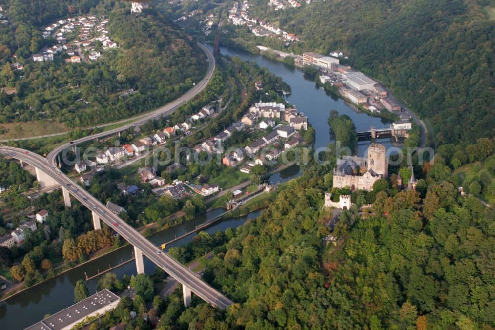 Aerial photograph Lahnstein - View of the Castle Lahneck with woody mountain and the valley of the river Lahn. The castle is situated on a hill in the Oberlahnstein district in Lahnstein in Rhineland-Palatinate