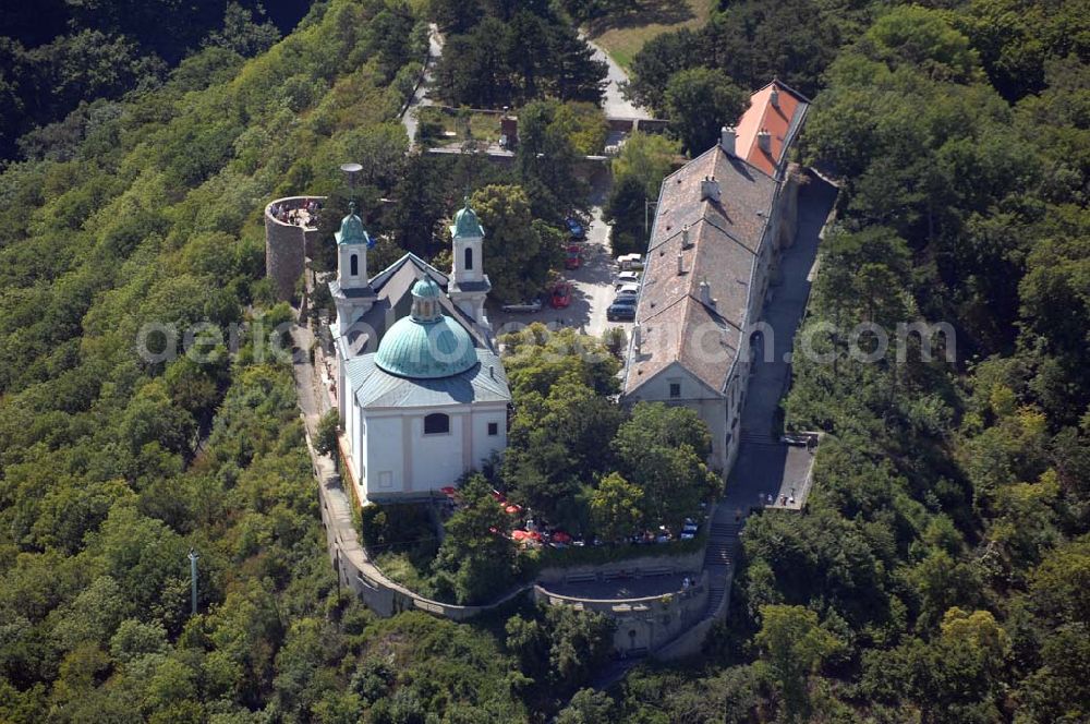 Wien from above - Blick auf Burg Leopoldsberg und der Kirche St. Leopold am Berg. Kontakt: Burg Leopoldsberg, A-1190 Wien, Am Leopoldsberg 1; Tel.: +43(0)1/ 370 16 80; Fax: +43 (0)1/ 370 56 23;