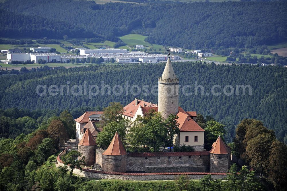 Seitenroda from the bird's eye view: Blick auf die Leuchtenburg in Seitenroda bei Kahla im Thüringer Wald. Sie gilt als die Königin des Saaletals und liegt auf einem weithin sichtbaren Bergkegel auf einer Höhe von 395 Metern. View of the Leuchtenburg in Seitenroda in the Thuringian Forest. It is considered as the Queen of the Saale valley and situated on large conical mountain peak at an altitude of 395 meters.