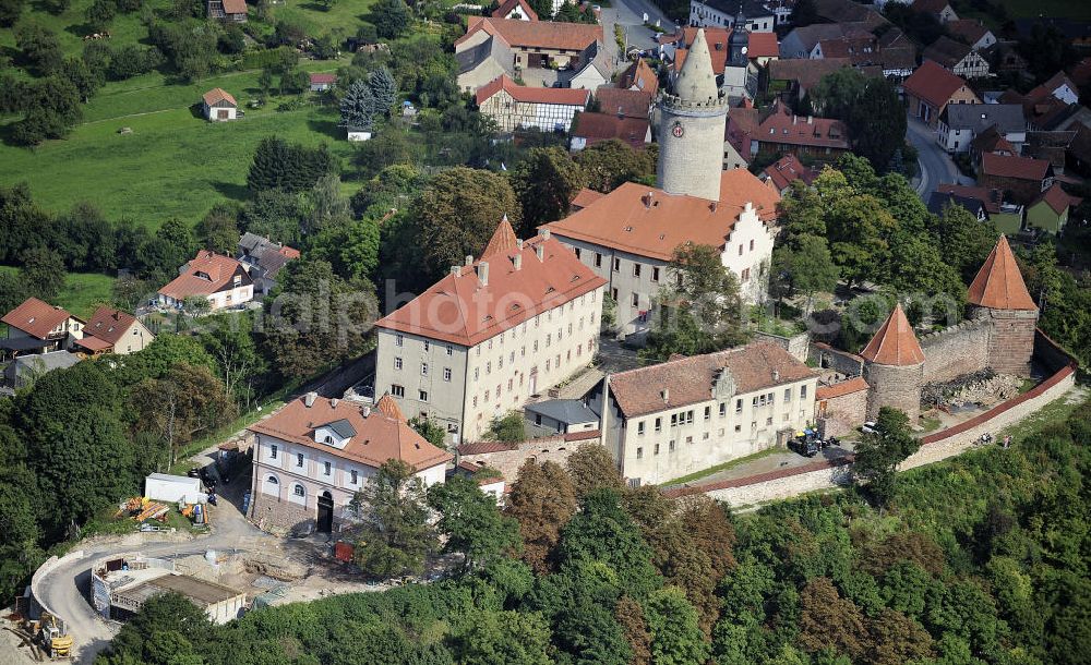 Seitenroda from the bird's eye view: Blick auf die Leuchtenburg in Seitenroda bei Kahla im Thüringer Wald. Sie gilt als die Königin des Saaletals und liegt auf einem weithin sichtbaren Bergkegel auf einer Höhe von 395 Metern. View of the Leuchtenburg in Seitenroda in the Thuringian Forest. It is considered as the Queen of the Saale valley and situated on large conical mountain peak at an altitude of 395 meters.