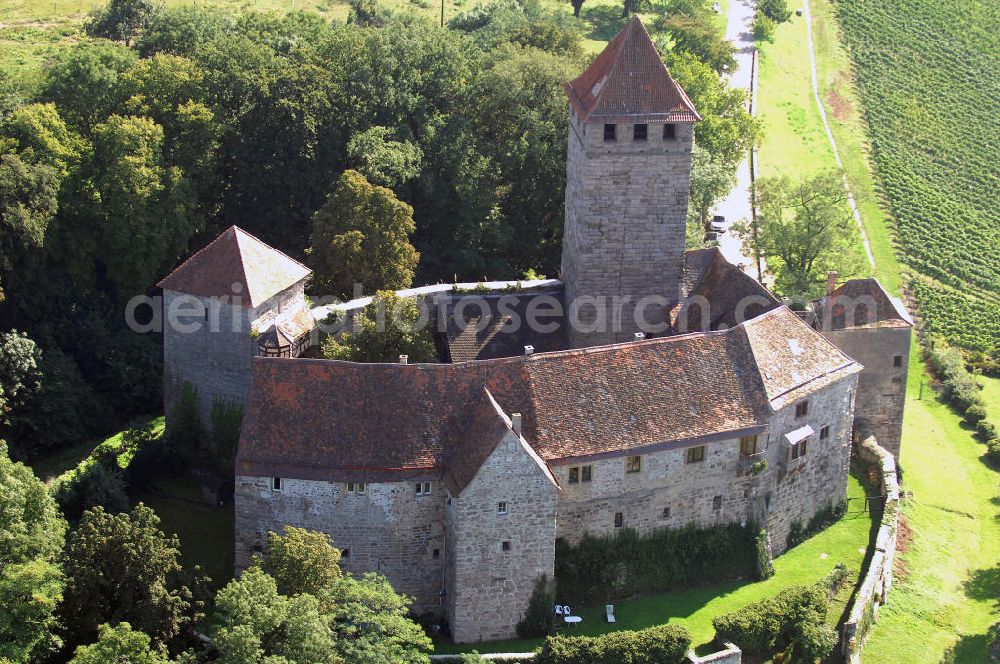 Aerial photograph Oberstenfeld - Blick auf die Burg Lichtenberg in Oberstenfeld. Die Burg wurde 1197 erstmals urkundlich erwähnt und gilt als eine der ältesten Stauferburgen Deutschlands. Sie ist bewohnt und beherbergt ein nur zu besonderen Anlässen geöffnetes Restaurant. Kontakt: Inh. Freiherr von und zu Weiler, Burg Lichtenberg, 71720 Oberstenfeld, Tel. +49(0)7062 40 17, Fax +49(0)7062 40 28, Email: Burglichtenberg@gmx.de