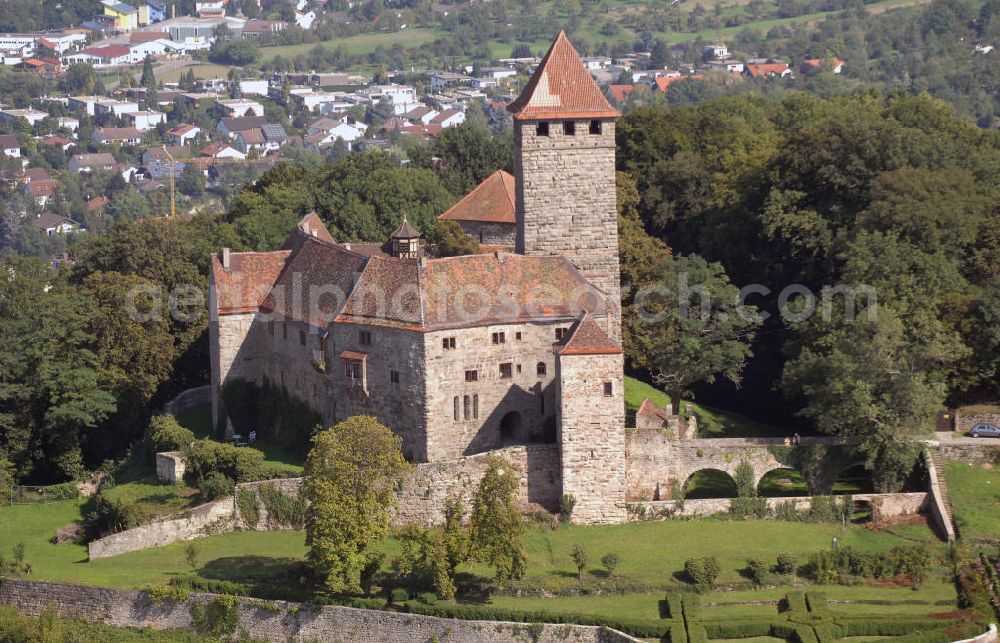 Oberstenfeld from the bird's eye view: Blick auf die Burg Lichtenberg in Oberstenfeld. Die Burg wurde 1197 erstmals urkundlich erwähnt und gilt als eine der ältesten Stauferburgen Deutschlands. Sie ist bewohnt und beherbergt ein nur zu besonderen Anlässen geöffnetes Restaurant. Kontakt: Inh. Freiherr von und zu Weiler, Burg Lichtenberg, 71720 Oberstenfeld, Tel. +49(0)7062 40 17, Fax +49(0)7062 40 28, Email: Burglichtenberg@gmx.de