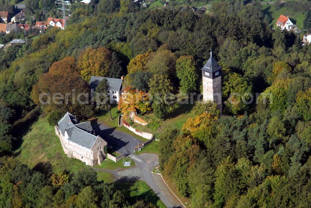 Wasungen from above - Blick auf die Burg Maienluft in der Rhön. Die Burgruine beherbegt mittlerweile eine Gaststätte und ein Hotel. Kontakt: Burg Maienluft, Hotel/Restaurant, 98634 Wasungen, Inh.: Rudi Leifer. Tel.:036941-7840