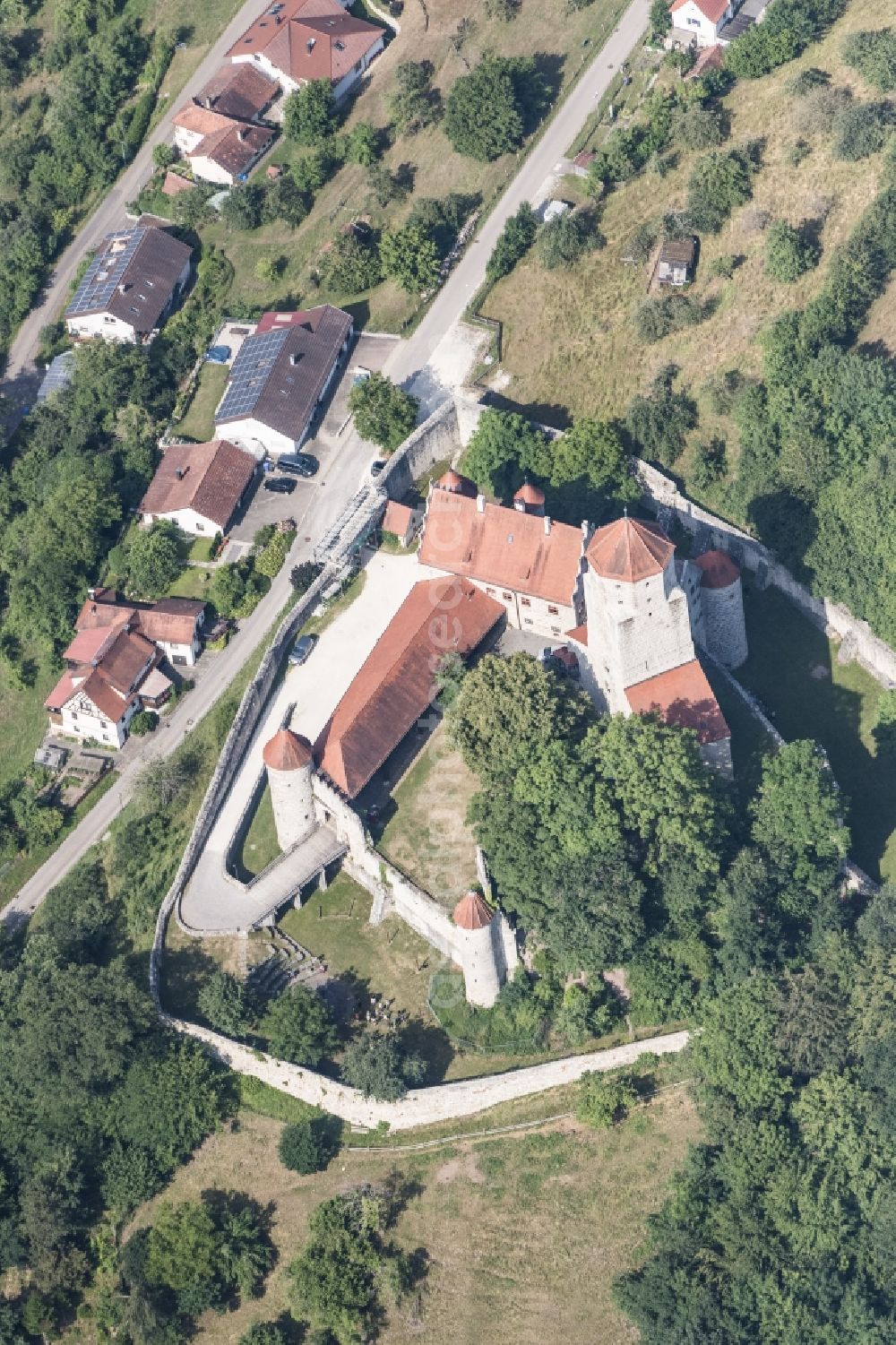 Aerial image Hüttlingen - Castle of the fortress Marienburg Niederalfingen in Huettlingen in the state Baden-Wurttemberg, Germany