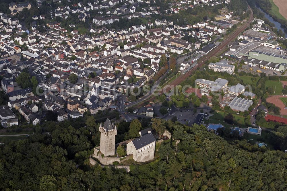 Aerial photograph Nassau - Die Burg Nassau erhebt sich nahe dem gleichnamigen Ort Nassau auf einem Felskegel 120 Meter über der Lahn. Die Burg wurde im 11. Jahrhundert erstmals erwähnt und war im Besitz des Hauses Nassau. Seit den 1970er Jahren wurde die verfallene Anlage restauriert. The Castle Nassau rises near the town Nassau on a rock cone 120 meters over the Lahn River. The castle was built in the 11th Century.