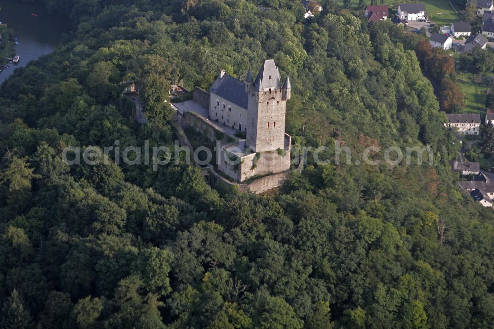 Aerial photograph Nassau - Die Burg Nassau erhebt sich nahe dem gleichnamigen Ort Nassau auf einem Felskegel 120 Meter über der Lahn. Die Burg wurde im 11. Jahrhundert erstmals erwähnt und war im Besitz des Hauses Nassau. Seit den 1970er Jahren wurde die verfallene Anlage restauriert. The Castle Nassau rises near the town Nassau on a rock cone 120 meters over the Lahn River. The castle was built in the 11th Century.