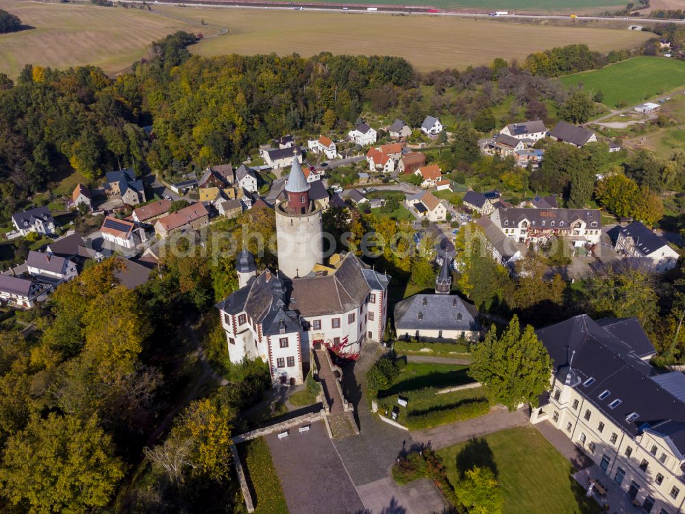 Posterstein from the bird's eye view: The over 800-year-old Posterstein Castle is located in the border triangle of Thuringia, Saxony and Saxony-Anhalt. There is a museum in the castle. in the state of Thuringia, Germany