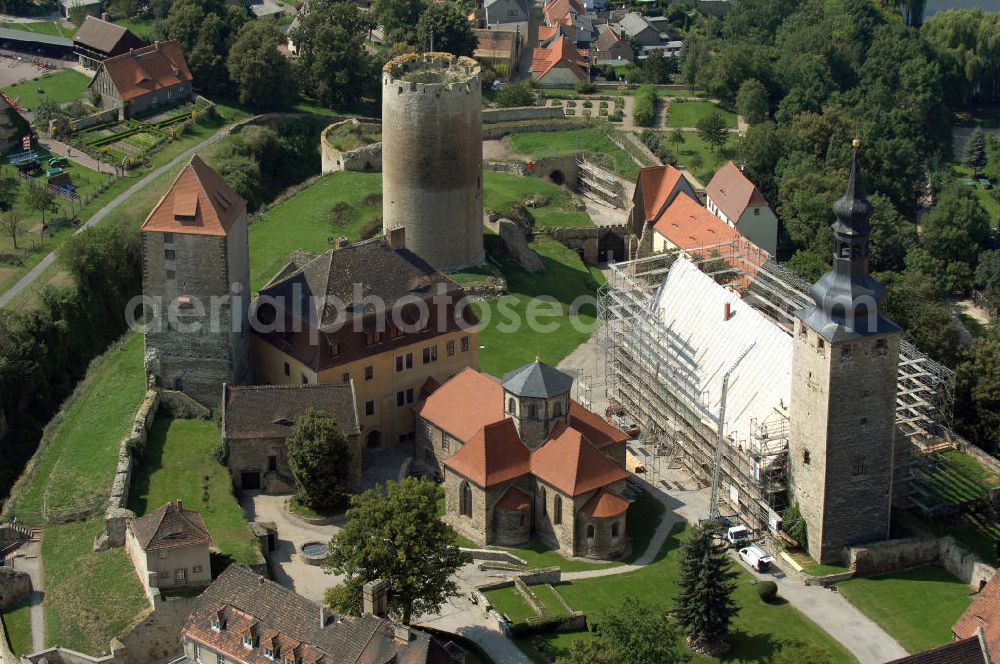 Aerial image Querfurt - Strasse der Romanik: Die Querfurter Burg liegt westlich der Stadt, mit ihren drei Türmen, 2 Ringmauern und mittelalterlichen Befestigungen zählt sie zu einer der ältesten und größten Feudalburgen Deutschlands. Seit 1952 gibt es das Burgmuseum. Homepage:
