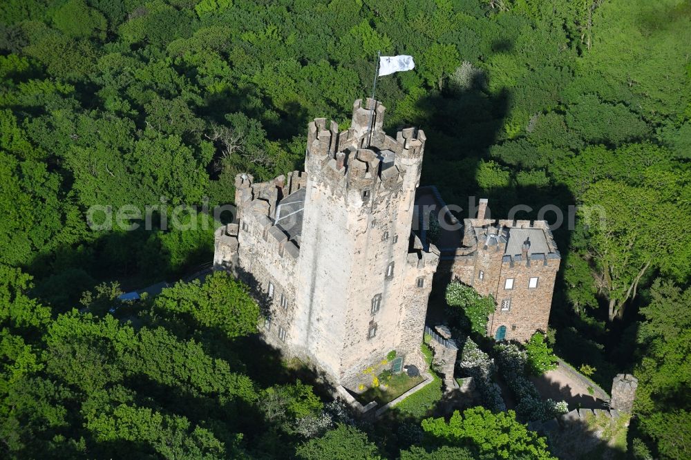 Niederheimbach from the bird's eye view: Castle of the fortress Sooneck Castle in Niederheimbach in the state Rhineland-Palatinate, Germany