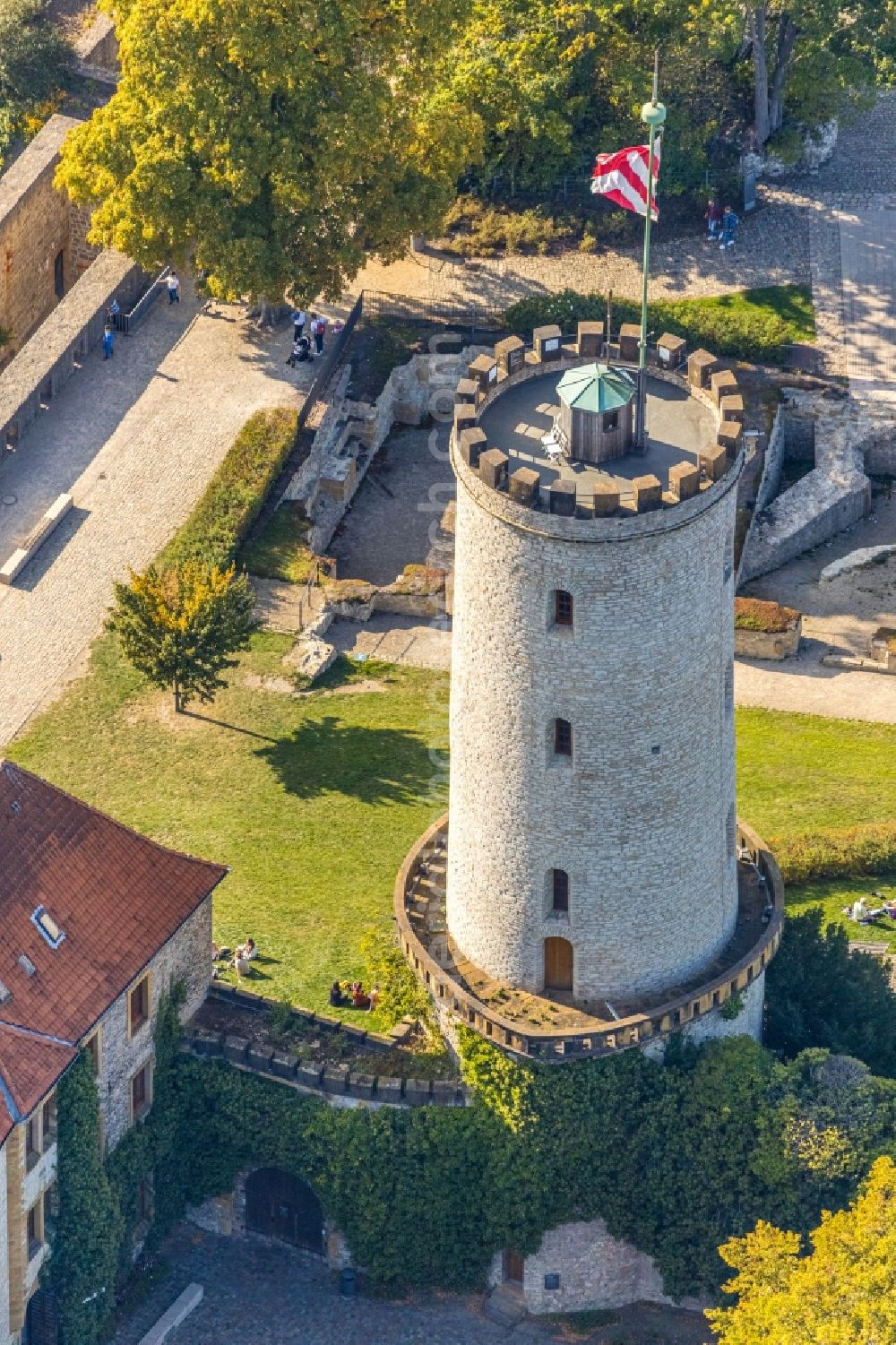 Aerial photograph Bielefeld - Castle of the fortress Sparrenburg in Bielefeld in the state North Rhine-Westphalia, Germany