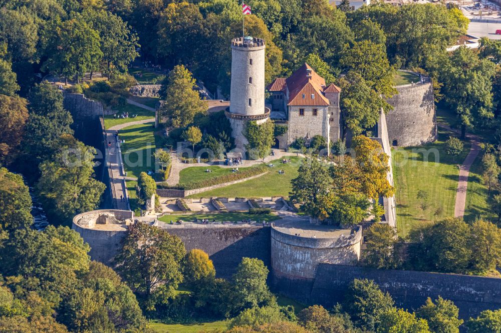 Aerial photograph Bielefeld - Castle of the fortress Sparrenburg in Bielefeld in the state North Rhine-Westphalia, Germany