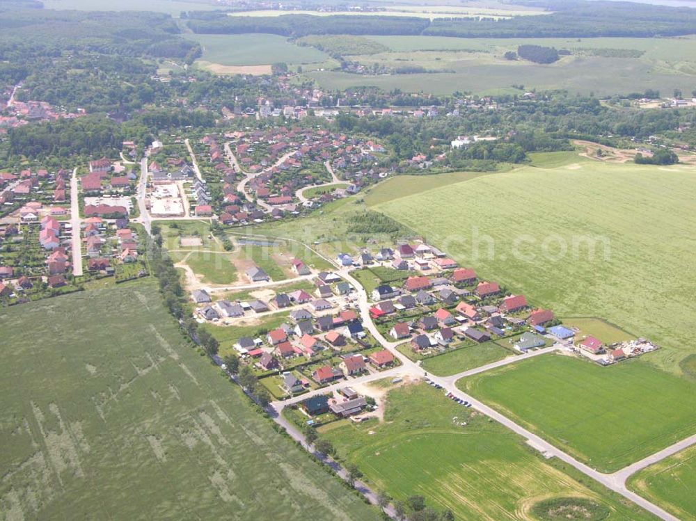 Aerial image Burg Stargard - Blick auf Burg Stargard. Burg Stargard umfasst mit den Ortsteilen Bargensdorf, Sabel, Quastenberg und Kreuzbruchhof eine Fläche von ca. 4.110 Hektar. Im Juni 2004 betrug die Einwohnerzahl der Stadt Burg Stargard 4.771 Einwohner.