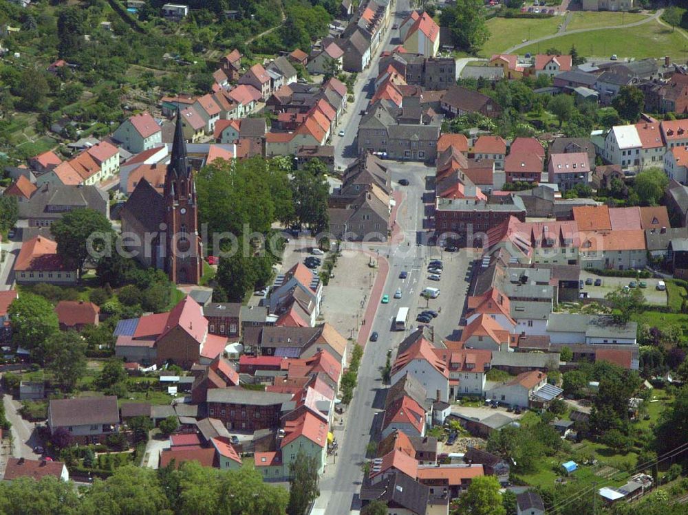 Aerial image Burg Stargard - Blick auf Burg Stargard. Burg Stargard umfasst mit den Ortsteilen Bargensdorf, Sabel, Quastenberg und Kreuzbruchhof eine Fläche von ca. 4.110 Hektar. Im Juni 2004 betrug die Einwohnerzahl der Stadt Burg Stargard 4.771 Einwohner.