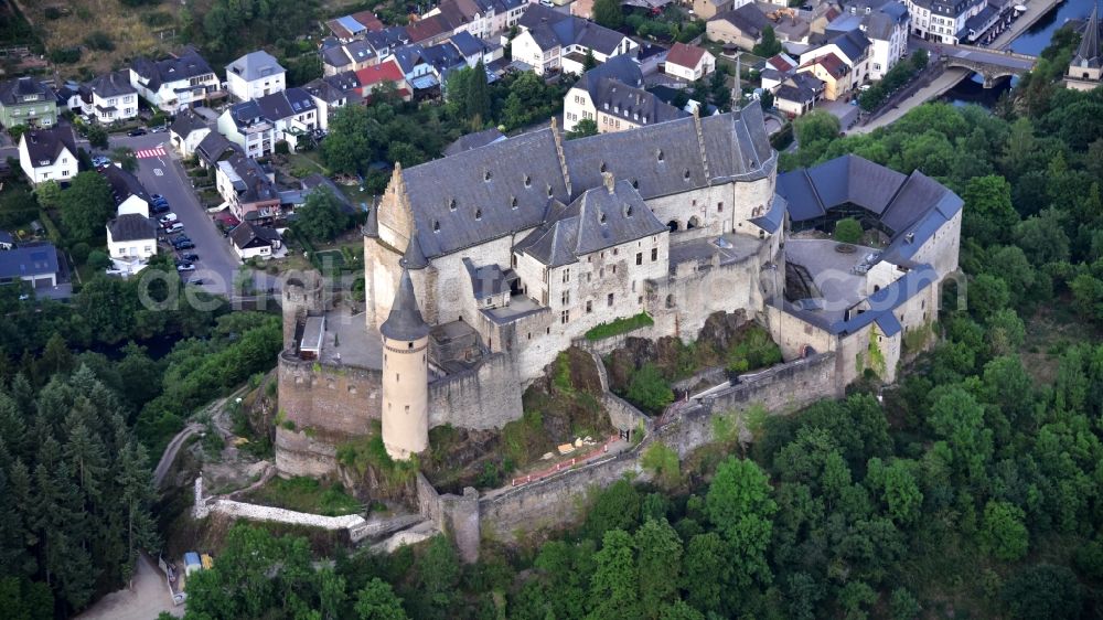 Vianden from the bird's eye view: Castle Vianden in Vianden in Diekirch, Luxembourg