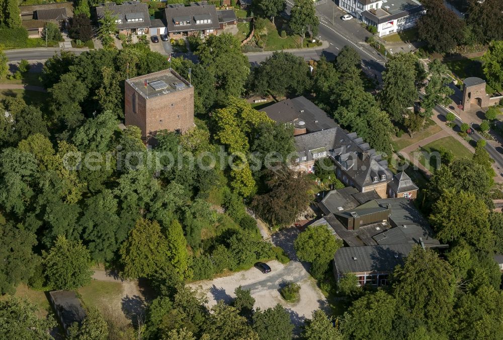 Aerial photograph Elsdorf - Burg Wassenberg in the city wassenberg in North Rhine-Westphalia