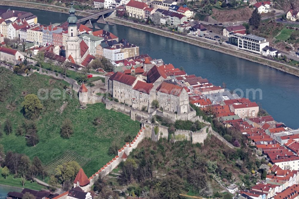 Aerial photograph Burghausen - Castle of Burghausen in the state Bavaria