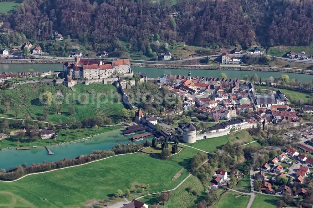 Aerial photograph Burghausen - Castle of Burghausen in the state Bavaria