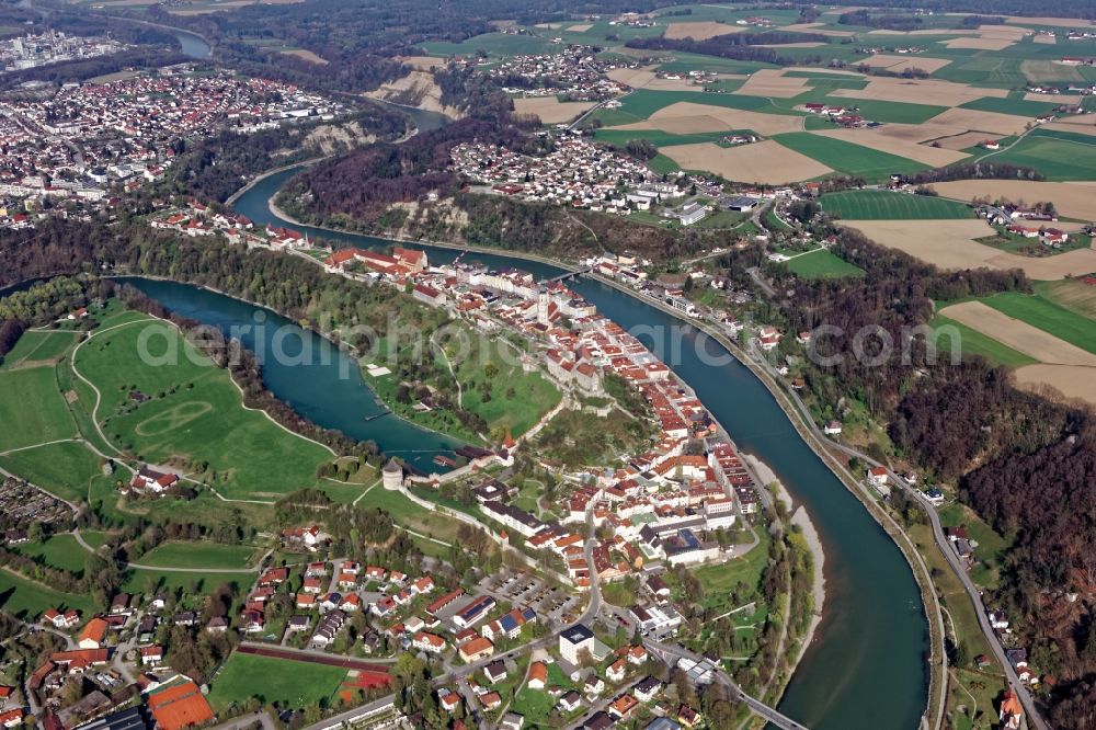 Burghausen from the bird's eye view: Castle of Burghausen in the state Bavaria