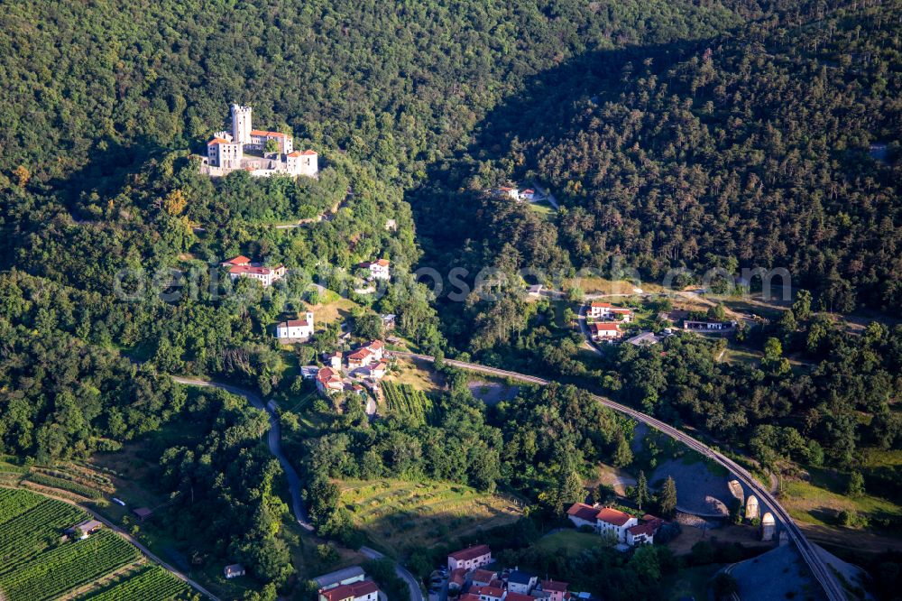 Aerial photograph Branik - Castle of the fortress Burg / Grad Rihemberk in Branik in Nova Gorica, Slovenia