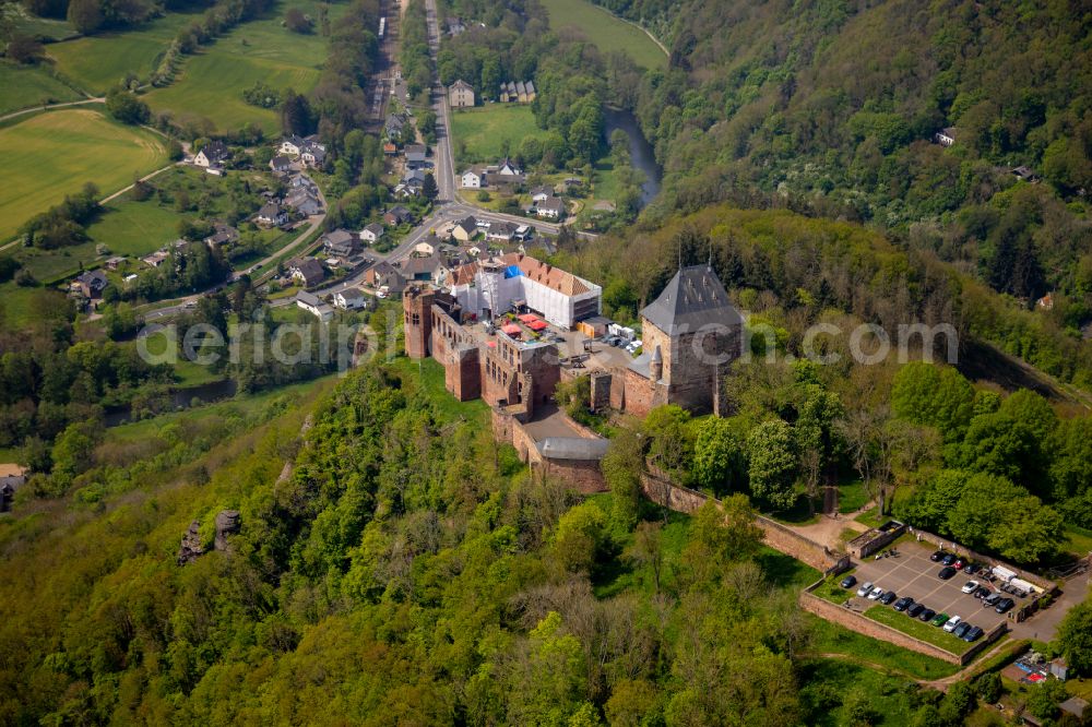 Aerial photograph Nideggen - Castle complex on the plateau with Burgenmuseum on street Kirchgasse in Nideggen in the state North Rhine-Westphalia, Germany