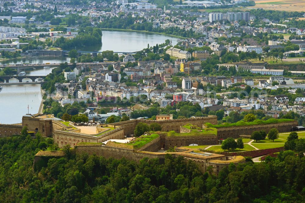 Aerial photograph Koblenz - Castle of the fortress Festung Ehrenbreitstein on Rhine river in Koblenz in the state Rhineland-Palatinate, Germany