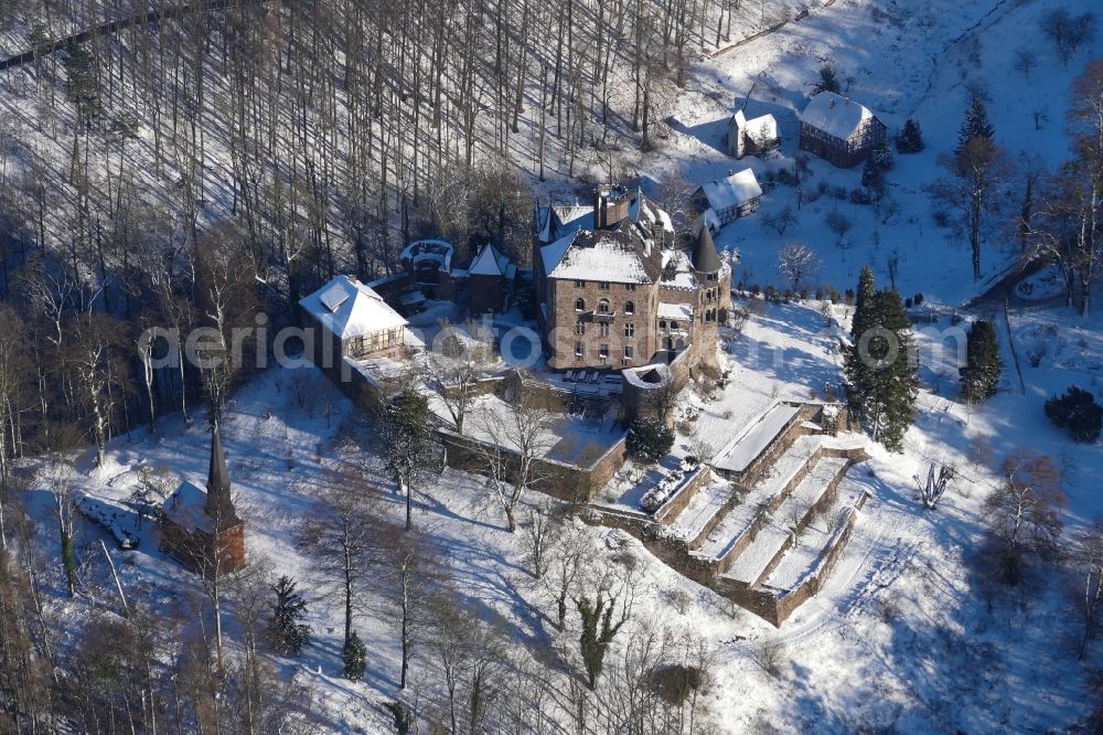 Witzenhausen from the bird's eye view: Castle of Schloss Berlepsch in winter in Witzenhausen in the state Hesse