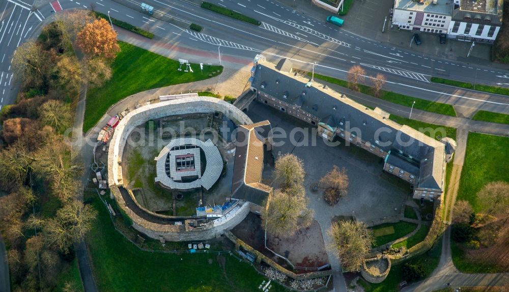 Aerial photograph Mülheim an der Ruhr - Castle of Schloss Broich in Muelheim on the Ruhr in the state North Rhine-Westphalia