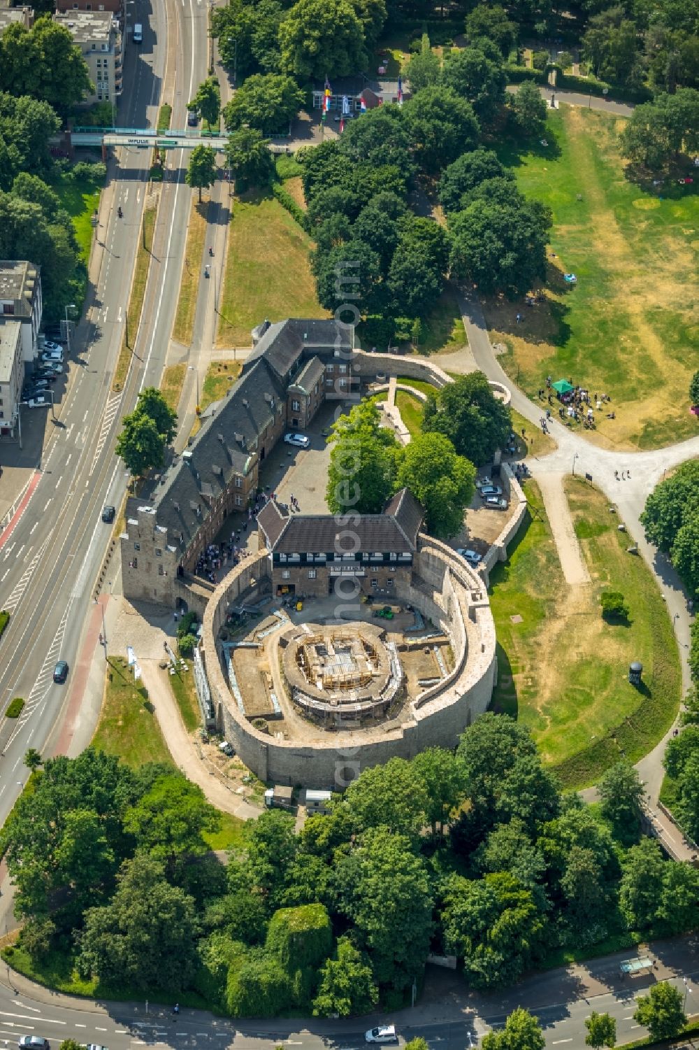 Aerial image Mülheim an der Ruhr - Construction site castle of Schloss Broich in Muelheim on the Ruhr in the state North Rhine-Westphalia