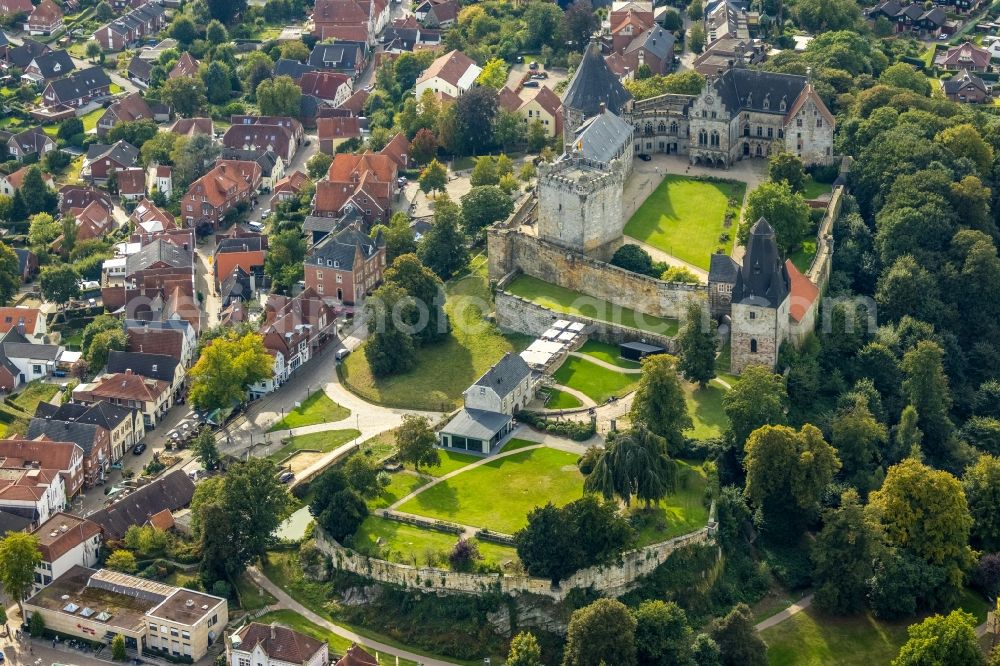 Aerial photograph Bad Bentheim - Castle of Schloss Burg Bentheim on Schlossstrasse in Bad Bentheim in the state Lower Saxony, Germany