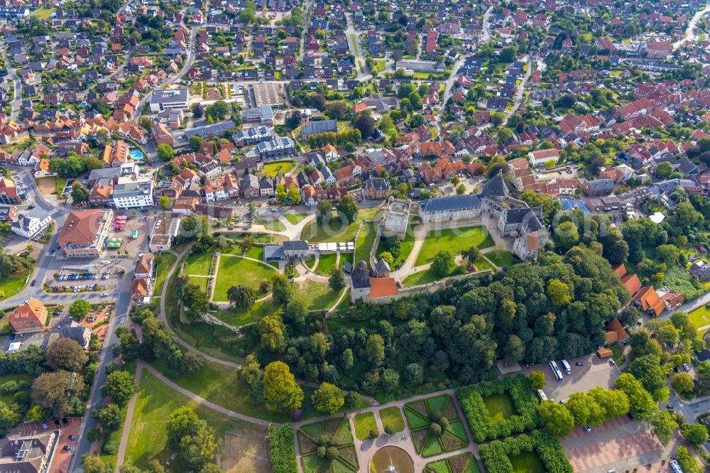 Aerial image Bad Bentheim - Castle of Schloss Burg Bentheim on Schlossstrasse in Bad Bentheim in the state Lower Saxony, Germany