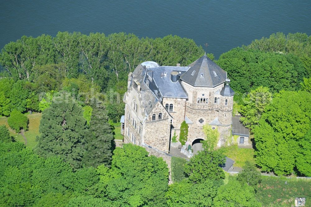 Bad Breisig from the bird's eye view: Castle of Schloss Burg Rheineck on Burgweg in Bad Breisig in the state Rhineland-Palatinate, Germany