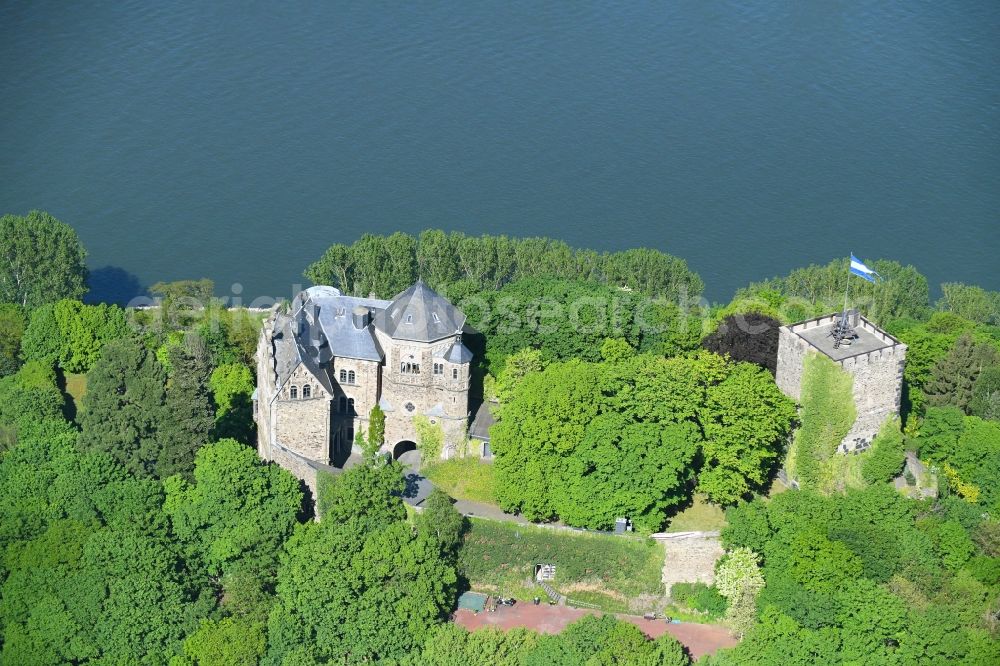 Aerial photograph Bad Breisig - Castle of Schloss Burg Rheineck on Burgweg in Bad Breisig in the state Rhineland-Palatinate, Germany