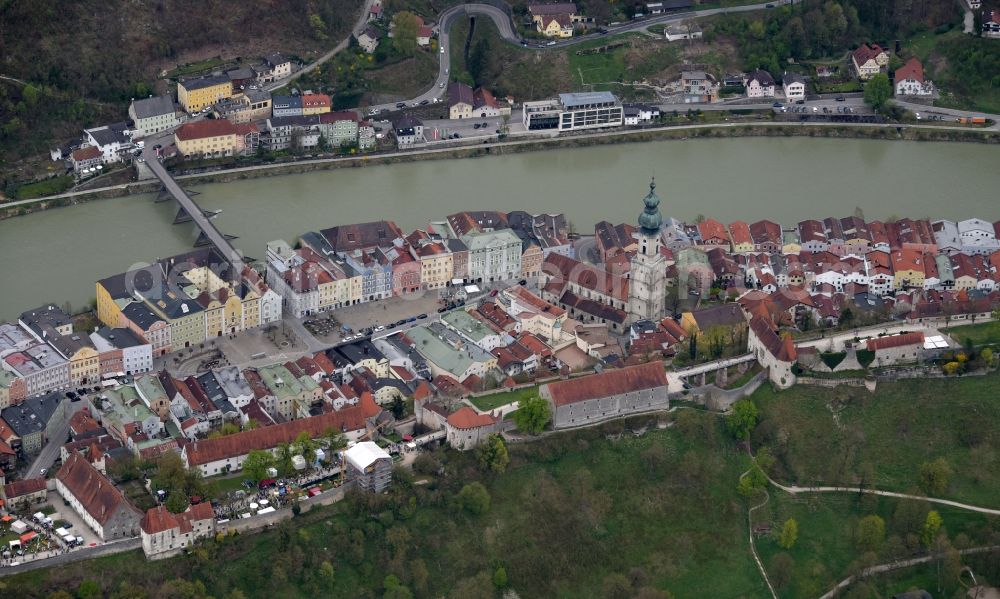 Aerial photograph Burghausen - Castle of Schloss in Burghausen in the state Bavaria, Germany