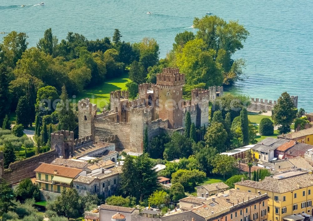 Aerial photograph Lazise - Castle of Schloss Castello di Lazise at the Lake Garda in Lazise in Veneto, Italy