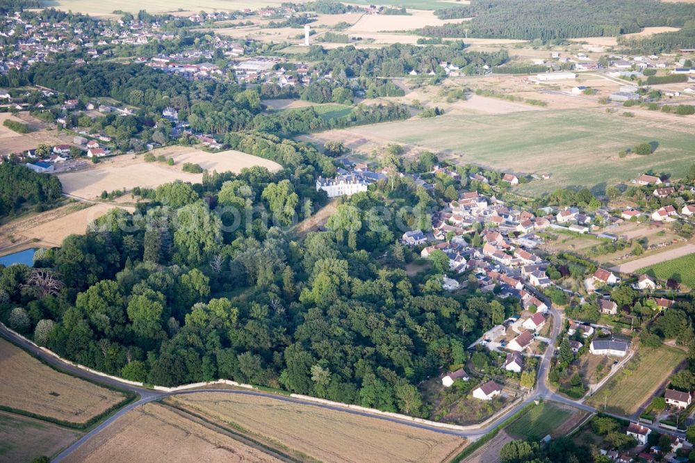 Chouzy-sur-Cisse from the bird's eye view: Castle of Schloss Chouzy-sur-Cisse in Chouzy-sur-Cisse in Centre-Val de Loire, France