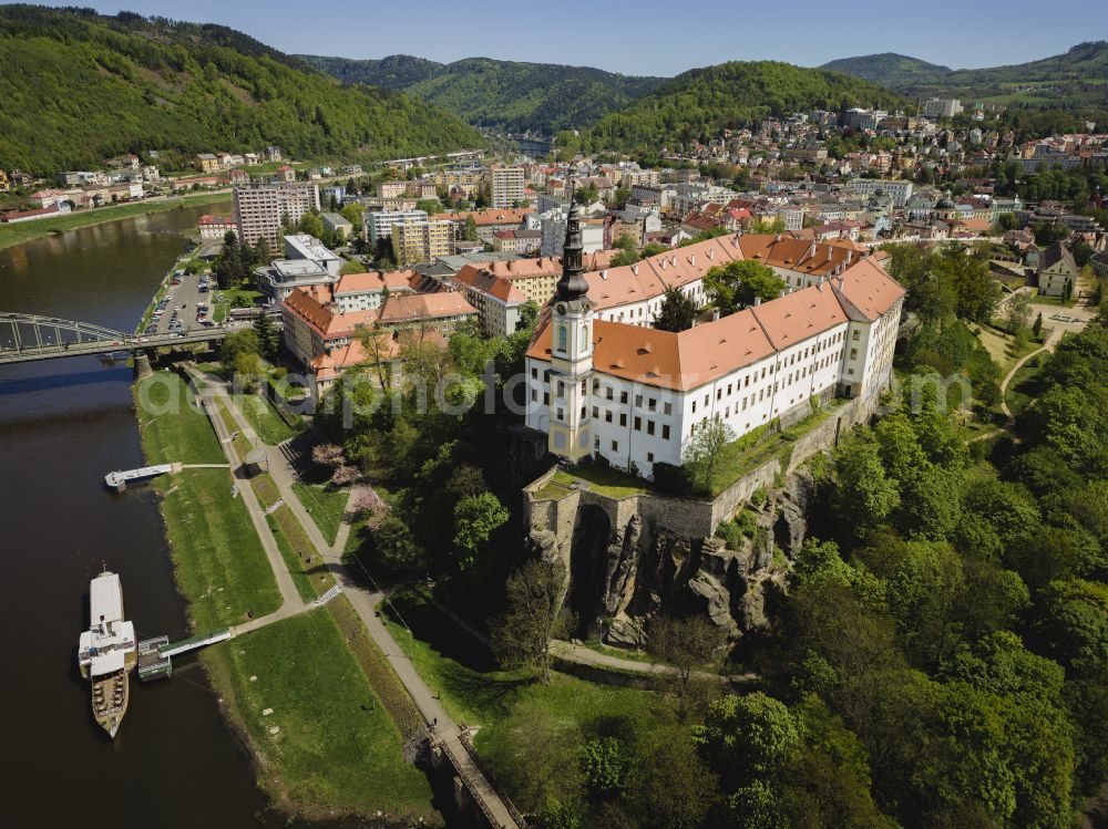 Aerial image Decin - Castle of on street Dlouha Jizda in Decin in Ustecky kraj - Aussiger Region, Czech Republic