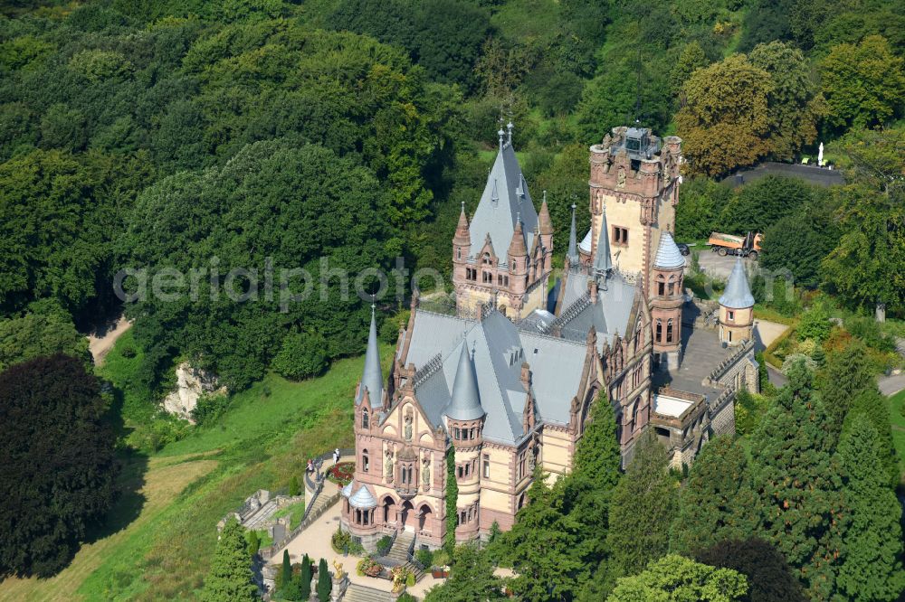 Aerial photograph Königswinter - Castle complex on the plateau Schloss Drachenburg on street Drachenfelsstrasse in Koenigswinter in the state North Rhine-Westphalia, Germany