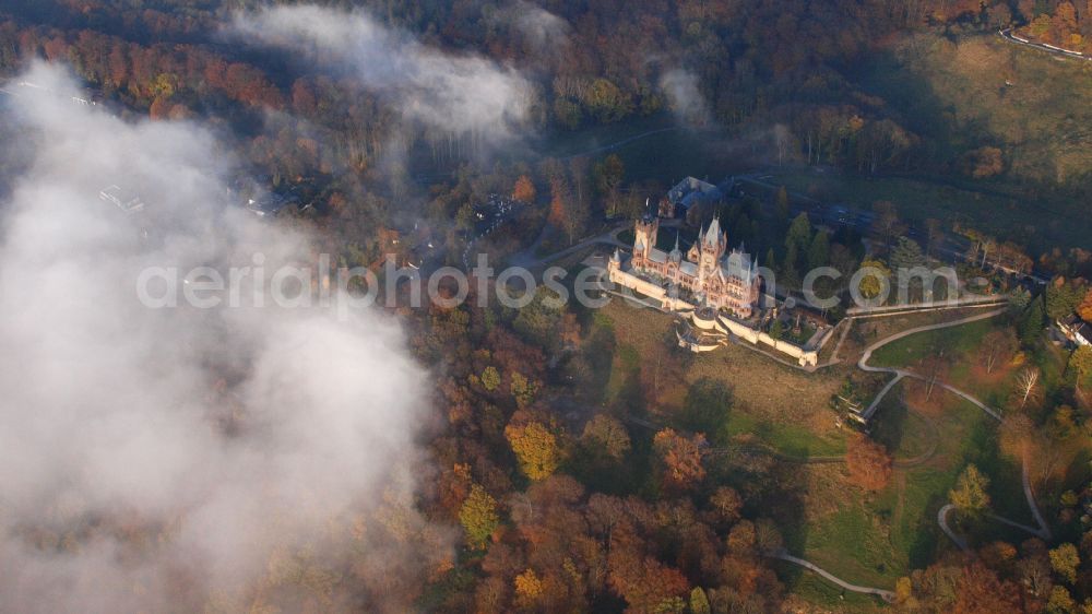 Aerial photograph Königswinter - Castle complex on the plateau Schloss Drachenburg on street Drachenfelsstrasse in Koenigswinter in the state North Rhine-Westphalia, Germany