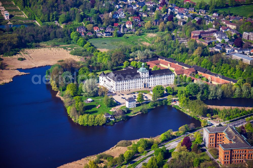 Schleswig from the bird's eye view: Castle of Schloss Gottorf in the district Annettenhoeh in Schleswig in the state Schleswig-Holstein