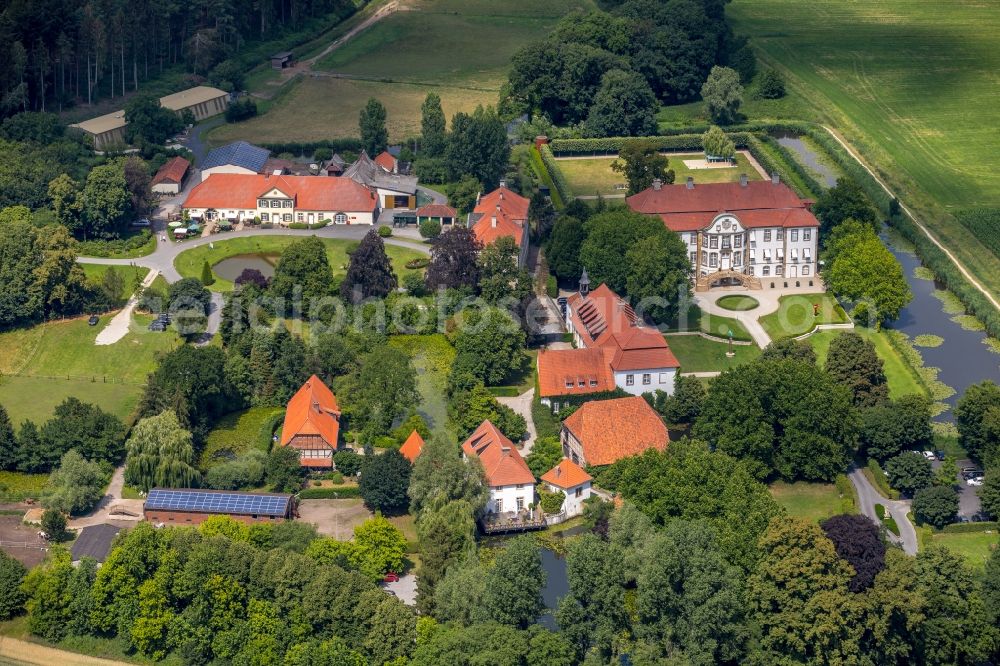 Aerial photograph Harkotten - Castle of Schloss Harkotten in Harkotten in the state North Rhine-Westphalia, Germany